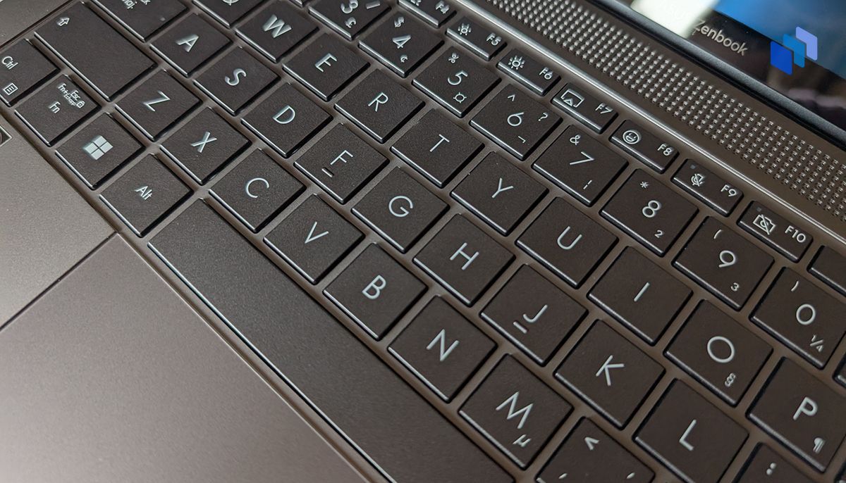 ASUS Zenbook S 14 keyboard and sound | Source: Jon Fingas for Techopedia